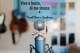 io di fronte a un microfono: influencer di me stessa